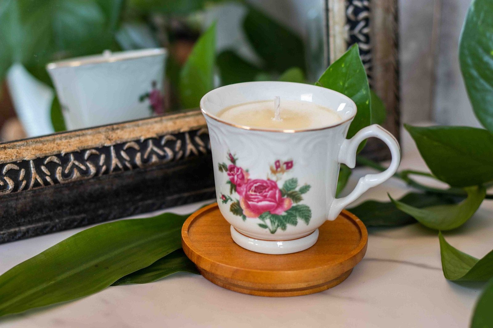 Victorian Rose Tea Cup